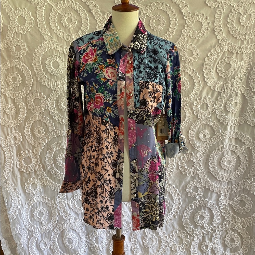 Tru Luxe Floral Patchwork mixed media Button-Up Shirt Very Colorful